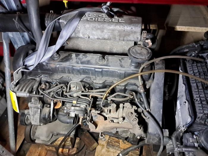Engine Volkswagen Transporter T4 2.4 D - AAB
