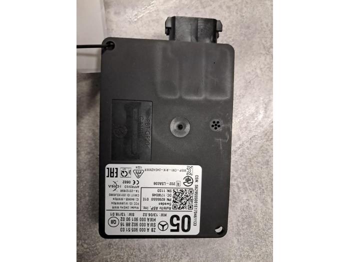 Begagnade Radarsensor Mercedes A (W176) Pris € 151,25 Inklusive moms erbjuds av De Jonghe Recuparts