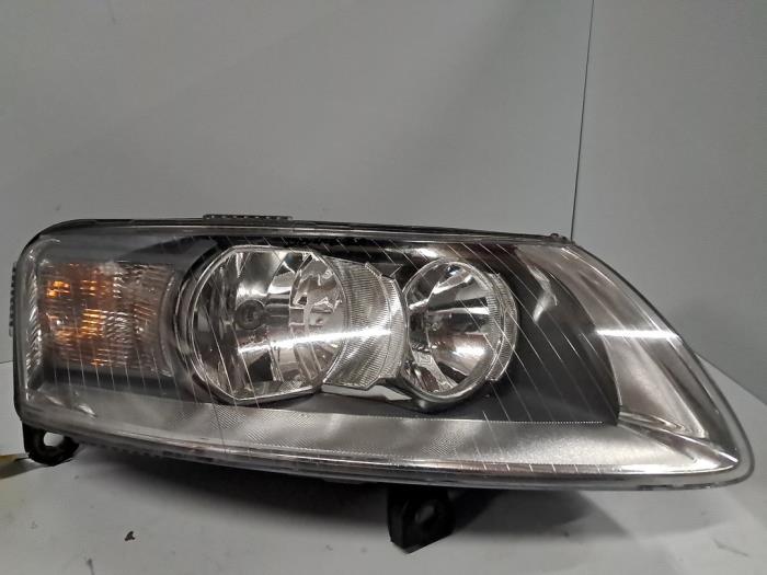 Używane Reflektor prawy Audi A6 (C6) 2.0 TDI 16V Cena € 151,25 Z VAT oferowane przez De Jonghe Recuparts