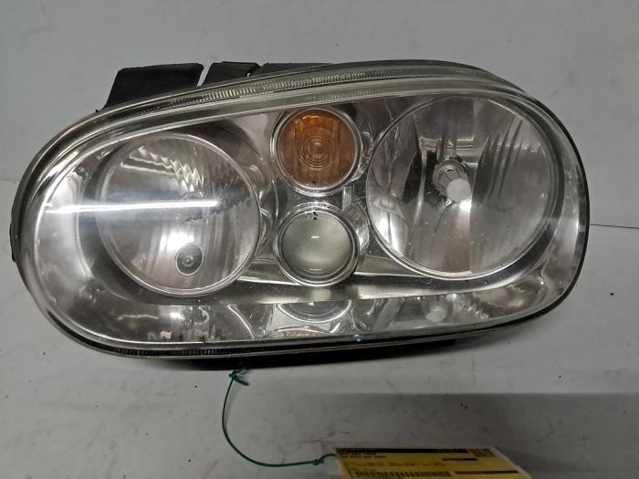 Gebrauchte Scheinwerfer links Volkswagen Golf IV (1J1) Preis € 60,50 Mit Mehrwertsteuer angeboten von De Jonghe Recuparts