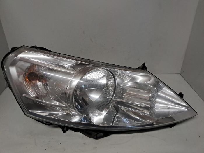 Używane Reflektor prawy Fiat Scudo (270) 2.0 D Multijet 4x4 Cena € 72,60 Z VAT oferowane przez De Jonghe Recuparts