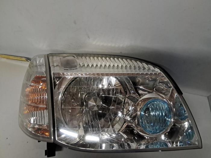 Gebrauchte Scheinwerfer rechts Nissan X-Trail (T30) 2.0 16V 4x2 Preis € 90,75 Mit Mehrwertsteuer angeboten von De Jonghe Recuparts