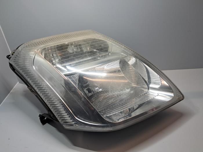 Używane Reflektor prawy Citroen C2 (JM) 1.1 Cena € 60,50 Z VAT oferowane przez De Jonghe Recuparts