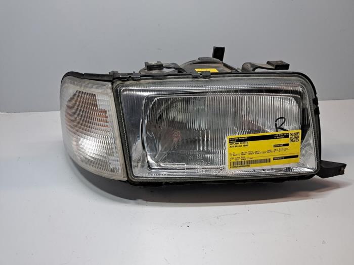 Używane Reflektor prawy Audi 80 Avant (B4) Cena € 90,75 Z VAT oferowane przez De Jonghe Recuparts