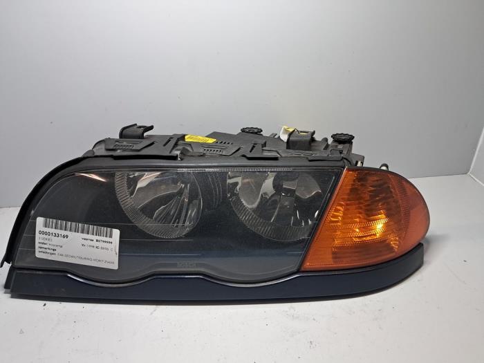 Gebrauchte Scheinwerfer links BMW 3 serie (E46/4) 318i Preis € 60,50 Mit Mehrwertsteuer angeboten von De Jonghe Recuparts