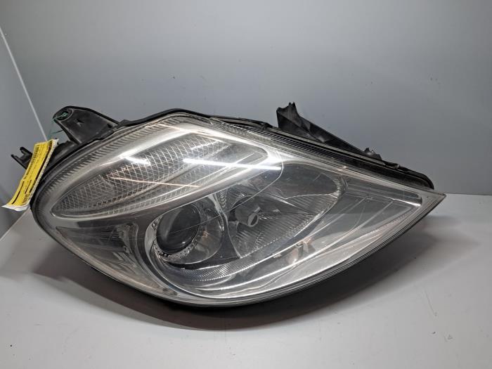 Używane Reflektor prawy Citroen C8 (EA/EB) 2.0 HDiF 16V Cena € 48,40 Z VAT oferowane przez De Jonghe Recuparts