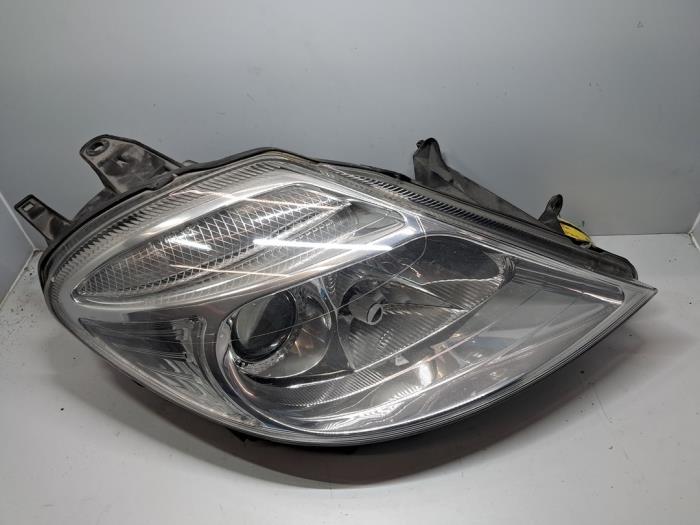 Używane Reflektor prawy Citroen C8 (EA/EB) 2.0 HDi 16V Cena € 42,35 Z VAT oferowane przez De Jonghe Recuparts
