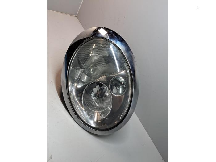 Używane Reflektor lewy BMW Mini (R50/53) 1.6 16V Cooper Cena € 60,50 Z VAT oferowane przez De Jonghe Recuparts