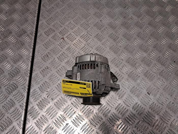 Dynamo Toyota Yaris (P1), 1999 / 2005 1.4 D-4D, Halvkombi (Hatchback), Diesel, 1.364cc, 55kW (75pk), FWD, 1NDTV, 2001-10 / 2005-09, NLP10 (Begagnad)