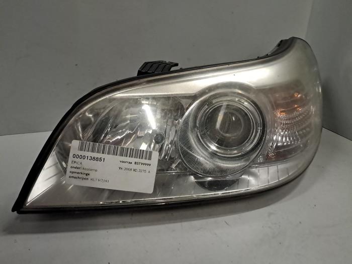 Używane Reflektor lewy Chevrolet Epica 2.0 24V LPG Cena € 60,50 Z VAT oferowane przez De Jonghe Recuparts