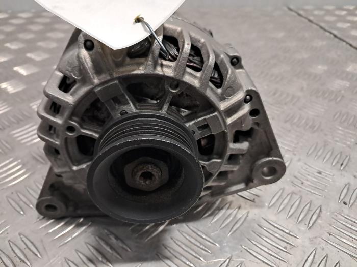 Begagnade Dynamo Audi A4 (B5) 1.8 20V Quattro Pris € 60,50 Inklusive moms erbjuds av De Jonghe Recuparts
