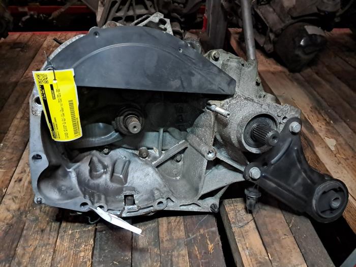 Usagé Boîte de vitesse Renault Twingo (C06) 1.2 16V Prix € 242,00 Prix TTC proposé par De Jonghe Recuparts