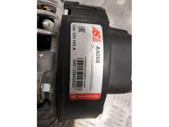 Dynamo van een Alfa Romeo MiTo (955) 1.4 Multi Air 16V 2011