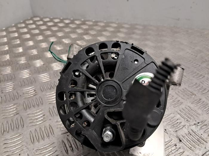 Dynamo van een Alfa Romeo MiTo (955) 1.4 Multi Air 16V 2011