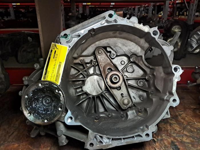 Używane Skrzynia biegów Volkswagen Passat (362) 1.6 TDI 16V Bluemotion Cena € 786,50 Z VAT oferowane przez De Jonghe Recuparts