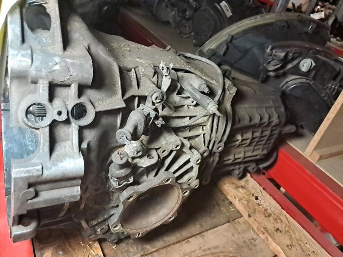Getriebe van een Volkswagen Passat (3B3) 1.9 TDI 100 2001
