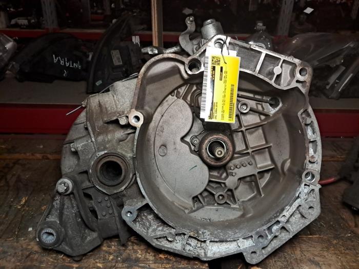 Gebrauchte Getriebe Opel Corsa D 1.3 CDTi 16V Ecotec Preis € 423,50 Mit Mehrwertsteuer angeboten von De Jonghe Recuparts