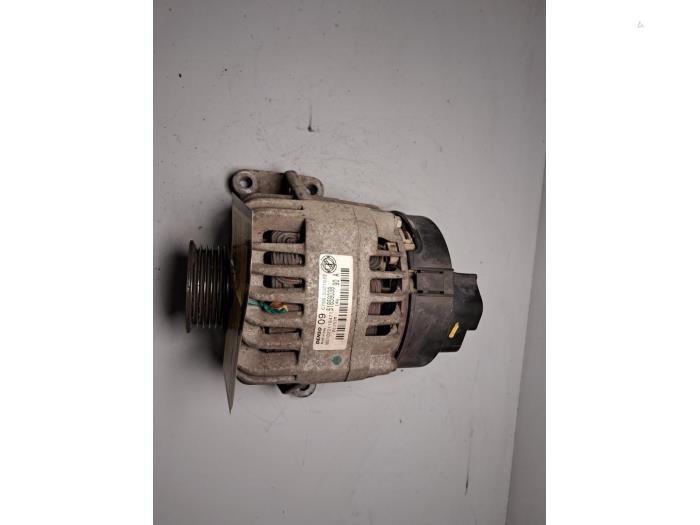 Begagnade Dynamo Ford Ka II 1.2 Pris € 60,50 Inklusive moms erbjuds av De Jonghe Recuparts