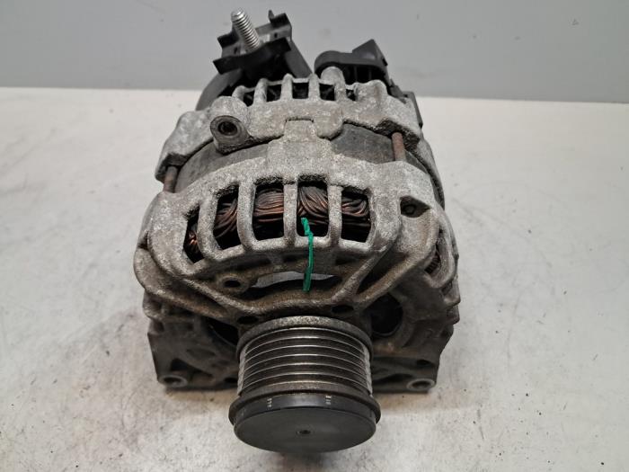 Usagé Dynamo Mercedes A (W176) 1.5 A-180 CDI, A-180d 16V Prix € 121,00 Prix TTC proposé par De Jonghe Recuparts