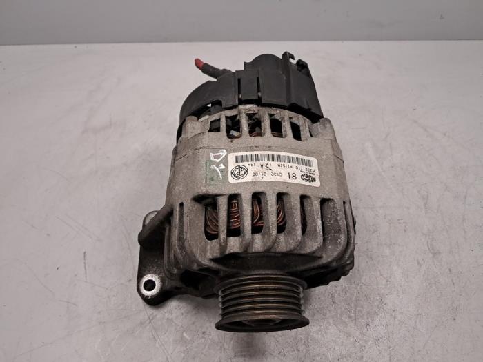 Begagnade Dynamo Fiat Punto II (188) 1.2 16V 3-Drs. Pris € 60,50 Inklusive moms erbjuds av De Jonghe Recuparts