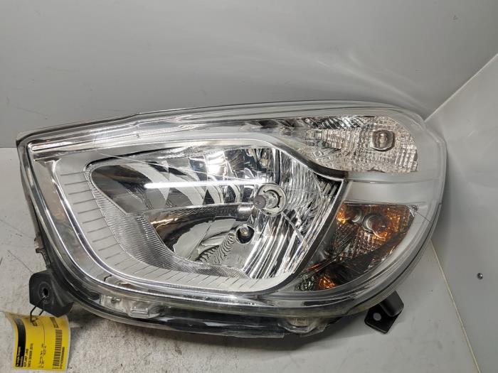 Używane Reflektor lewy Dacia Dokker (0S) 1.2 TCE 16V Cena € 151,25 Z VAT oferowane przez De Jonghe Recuparts