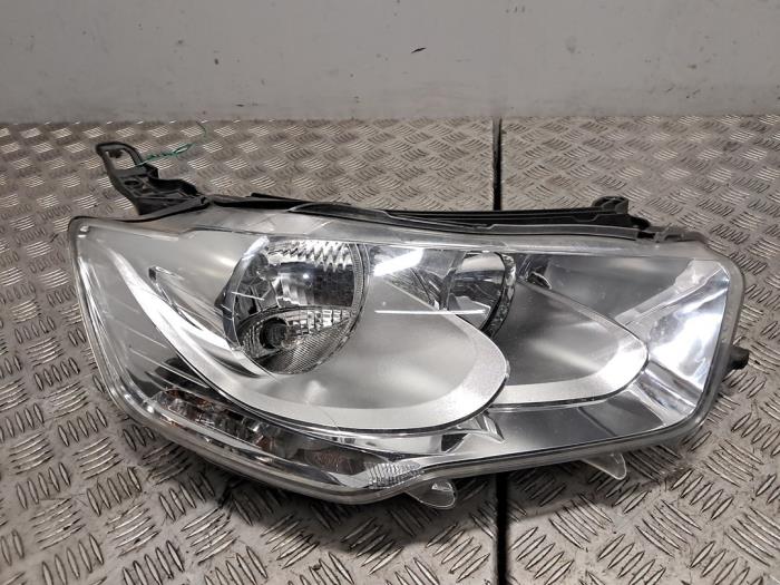 Używane Reflektor prawy Citroen C-Elysee (DD) Cena € 151,25 Z VAT oferowane przez De Jonghe Recuparts