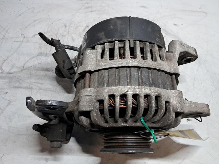 Begagnade Dynamo Kia Rio II (DE) 1.4 16V Pris € 48,40 Inklusive moms erbjuds av De Jonghe Recuparts