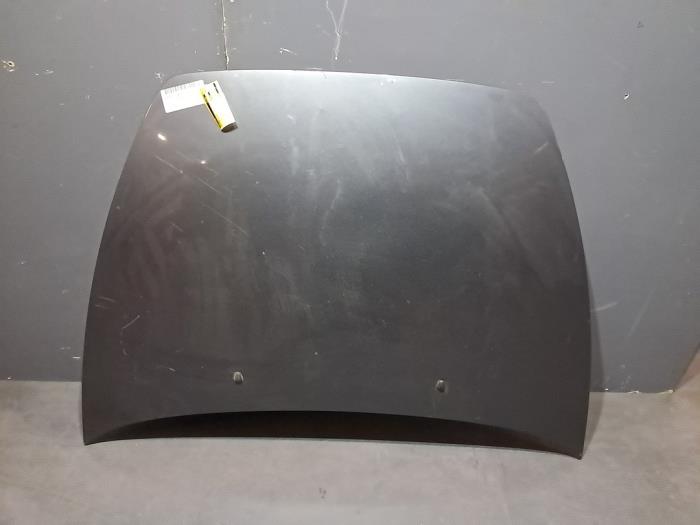 Używane Maska Volvo S40 (MS) Cena € 84,70 Z VAT oferowane przez De Jonghe Recuparts