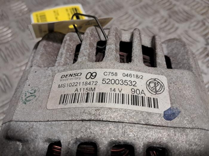Dynamo van een Fiat Tipo (356S) 1.4 16V 2019