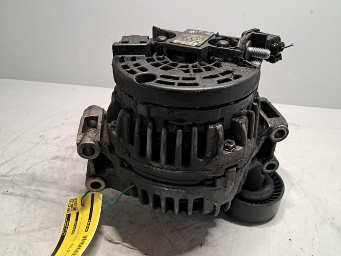 Dynamo van een BMW 3 serie (E90) 316i 16V 2007