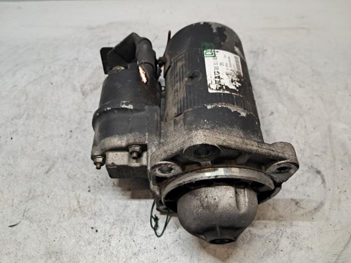 Used Starter Volkswagen Polo III (6N2) 1.4 16V 100 Price € 48,40 Inclusive VAT offered by De Jonghe Recuparts