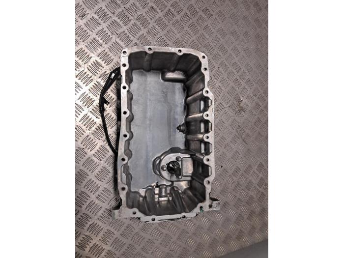 Usagé Couvercle carter Volkswagen Transporter T5 2.0 BiTDI DRF Prix € 60,50 Prix TTC proposé par De Jonghe Recuparts