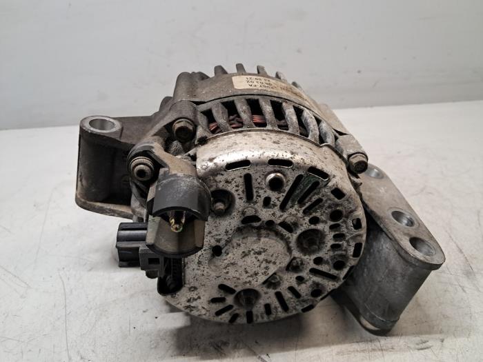 Usagé Dynamo Ford Fiesta 5 (JD/JH) 1.3 Prix € 60,50 Prix TTC proposé par De Jonghe Recuparts