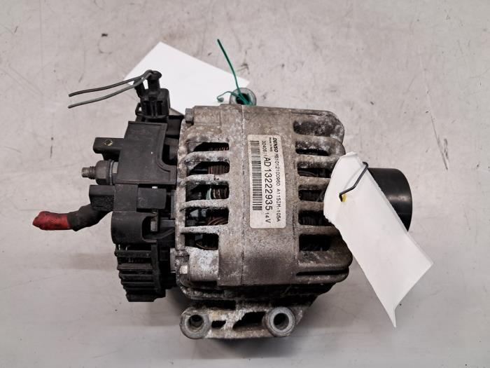 Begagnade Dynamo Opel Corsa D Pris € 60,50 Inklusive moms erbjuds av De Jonghe Recuparts