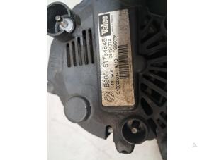 Dynamo van een Fiat Fiorino (225) 1.3 JTD 16V Multijet 2013