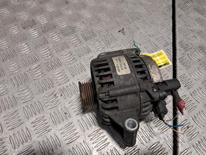 Usagé Dynamo Ford Fiesta 5 (JD/JH) 1.3 Prix € 48,40 Prix TTC proposé par De Jonghe Recuparts