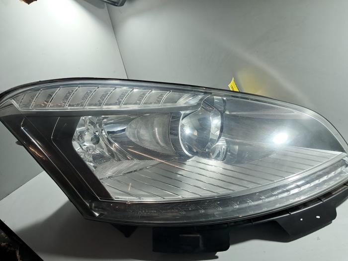 Używane Reflektor prawy Citroen DS5 (KD/KF) Cena € 151,25 Z VAT oferowane przez De Jonghe Recuparts