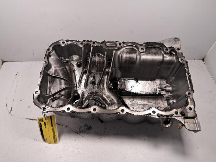 Usagé Couvercle carter BMW X1 (F48) sDrive 18d 2.0 16V Prix € 272,25 Prix TTC proposé par De Jonghe Recuparts