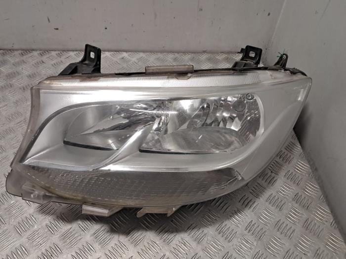 Używane Reflektor lewy Jaguar F-Pace 2.0 D e-Performance 16V Cena € 211,75 Z VAT oferowane przez De Jonghe Recuparts