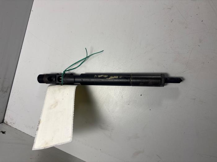 Usagé Injecteurs Mercedes C (W204) 2.2 C-200 CDI 16V Prix € 151,25 Prix TTC proposé par De Jonghe Recuparts