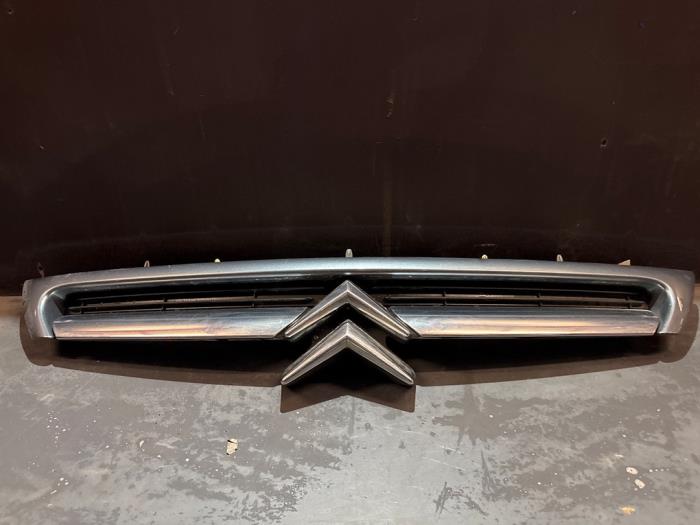 Używane Grill Citroen C8 (EA/EB) Cena € 48,40 Z VAT oferowane przez De Jonghe Recuparts
