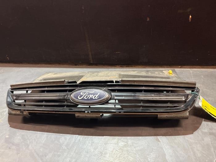 Używane Grill Ford S-Max (GBW) Cena € 60,50 Z VAT oferowane przez De Jonghe Recuparts