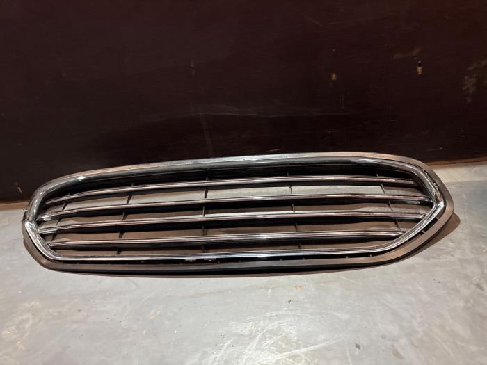 Używane Grill Ford Ka+ Cena € 48,40 Z VAT oferowane przez De Jonghe Recuparts