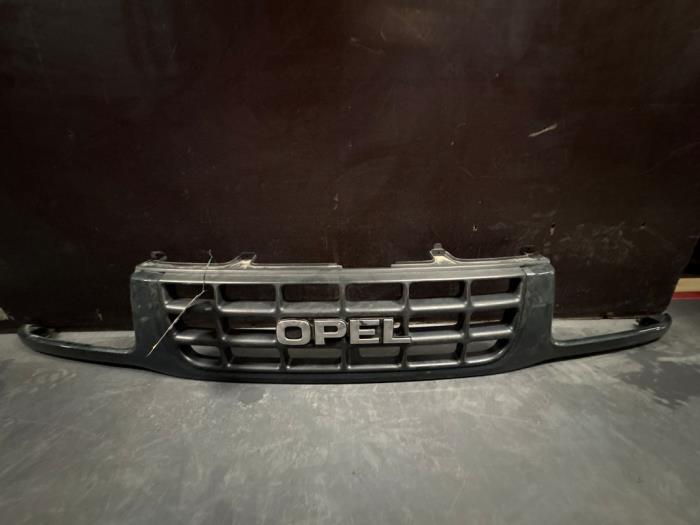 Używane Grill Opel Frontera (6B) Cena € 30,25 Z VAT oferowane przez De Jonghe Recuparts