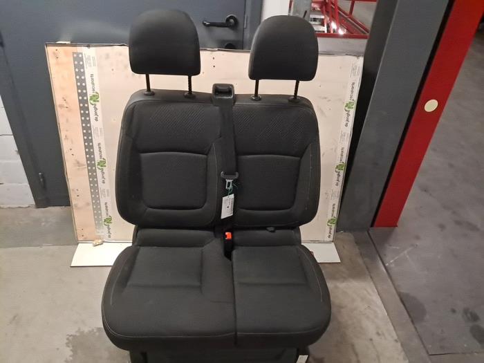 Używane Fotel prawy Renault Trafic (1FL/2FL/3FL/4FL) Cena € 363,00 Z VAT oferowane przez De Jonghe Recuparts