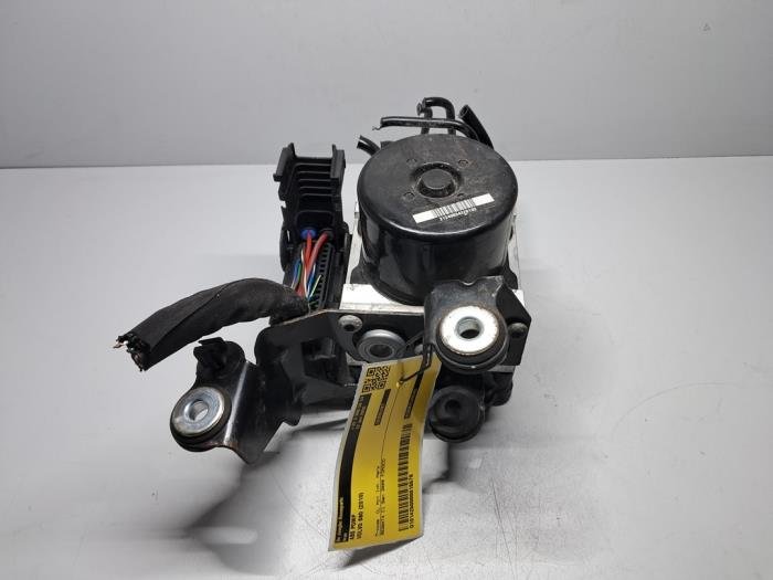Usagé Pompe ABS Volvo S80 (AR/AS) 3.0 T6 24V AWD Prix € 151,25 Prix TTC proposé par De Jonghe Recuparts