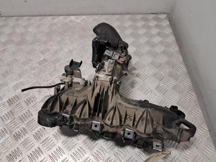 Begagnade Insugsrör Citroen C-Crosser 2.2 HDiF 16V Pris € 151,25 Inklusive moms erbjuds av De Jonghe Recuparts