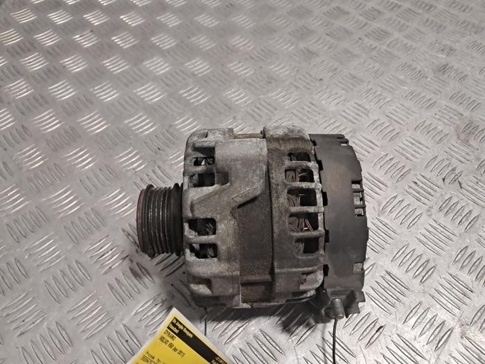 Begagnade Dynamo Volvo V50 (MW) 2.0 D3 20V Pris € 90,75 Inklusive moms erbjuds av De Jonghe Recuparts