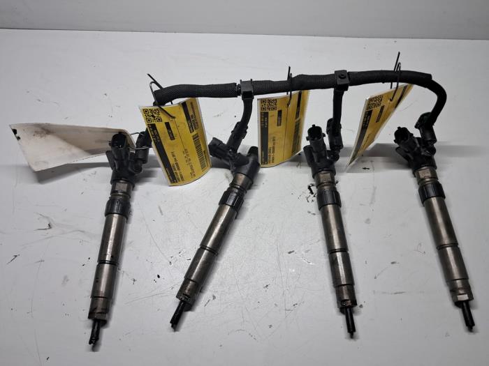 Usagé Injecteurs Citroen C-Crosser 2.2 HDiF 16V Prix € 121,00 Prix TTC proposé par De Jonghe Recuparts