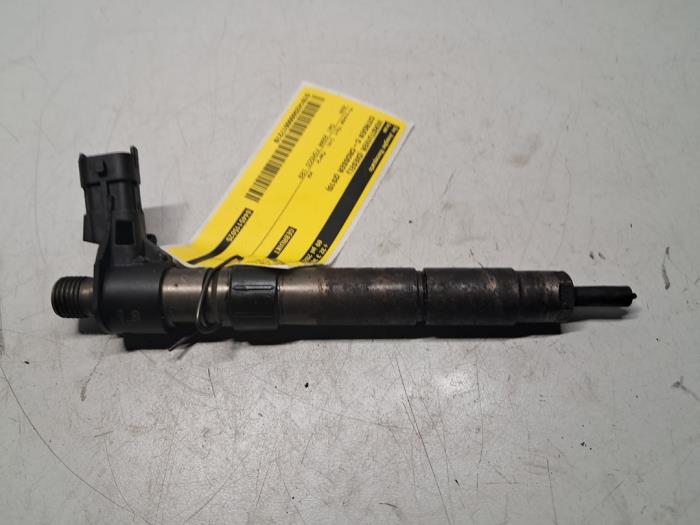 Usagé Injecteurs Citroen C-Crosser 2.2 HDiF 16V Prix € 121,00 Prix TTC proposé par De Jonghe Recuparts